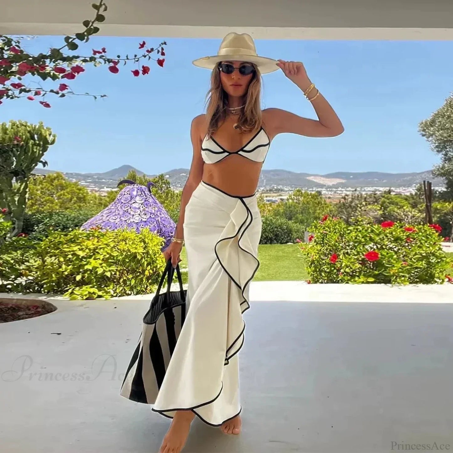 Conjunto de Micro Bikini con Falda Larga, Traje de Baño de Tres Piezas