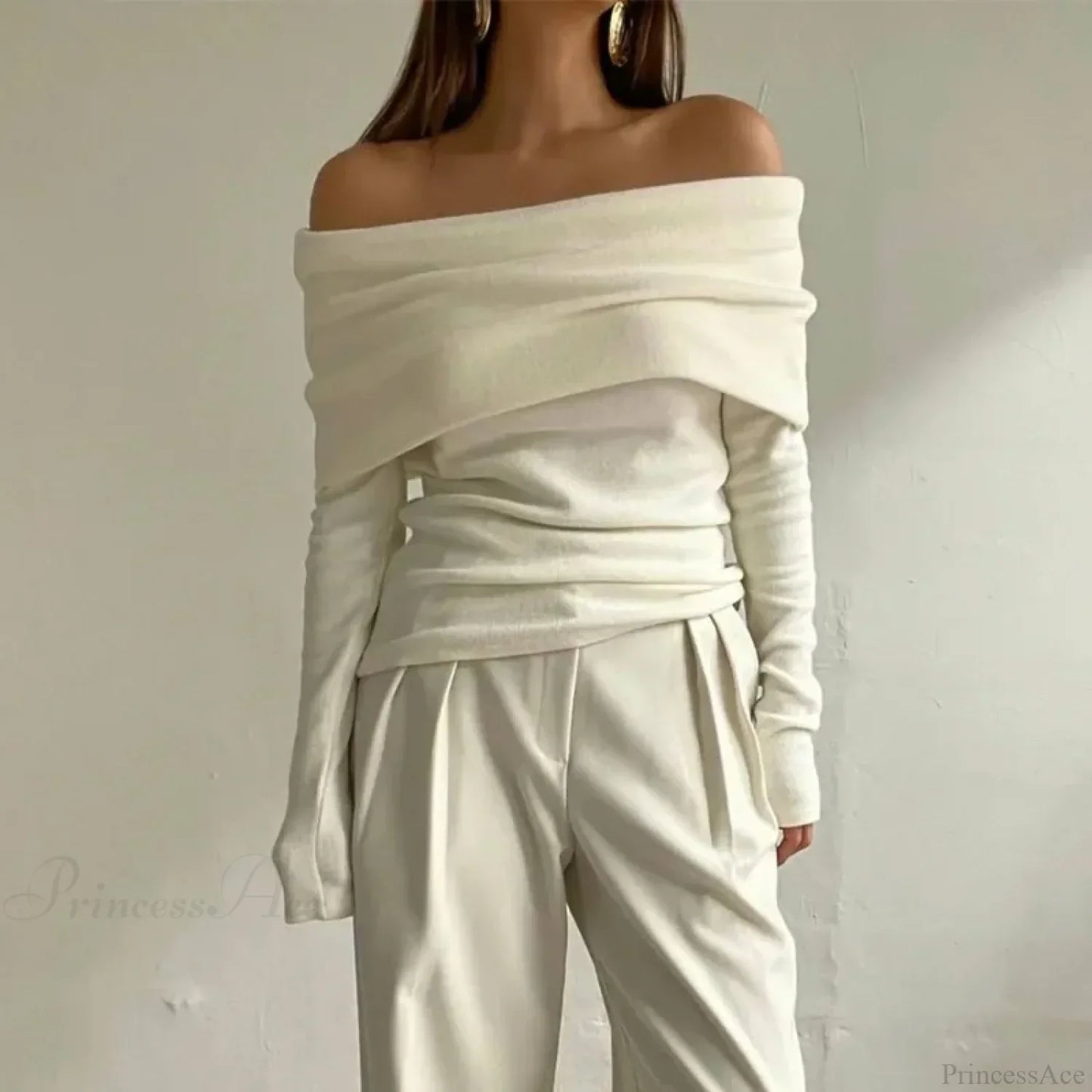 Off-Shoulder Slim Long Sleeve Pleated Sweater