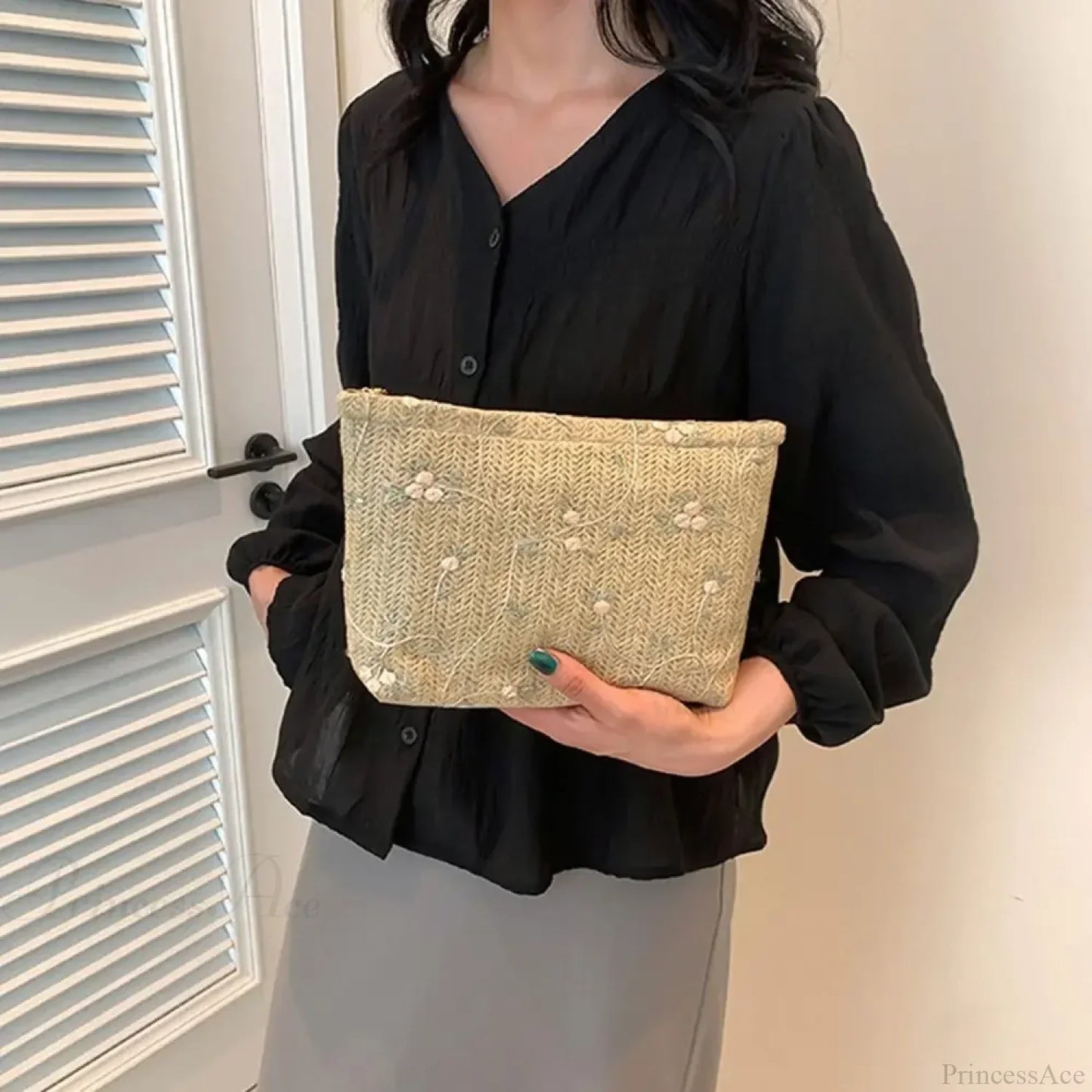 Rattan Handheld Straw Clutch Wristlet