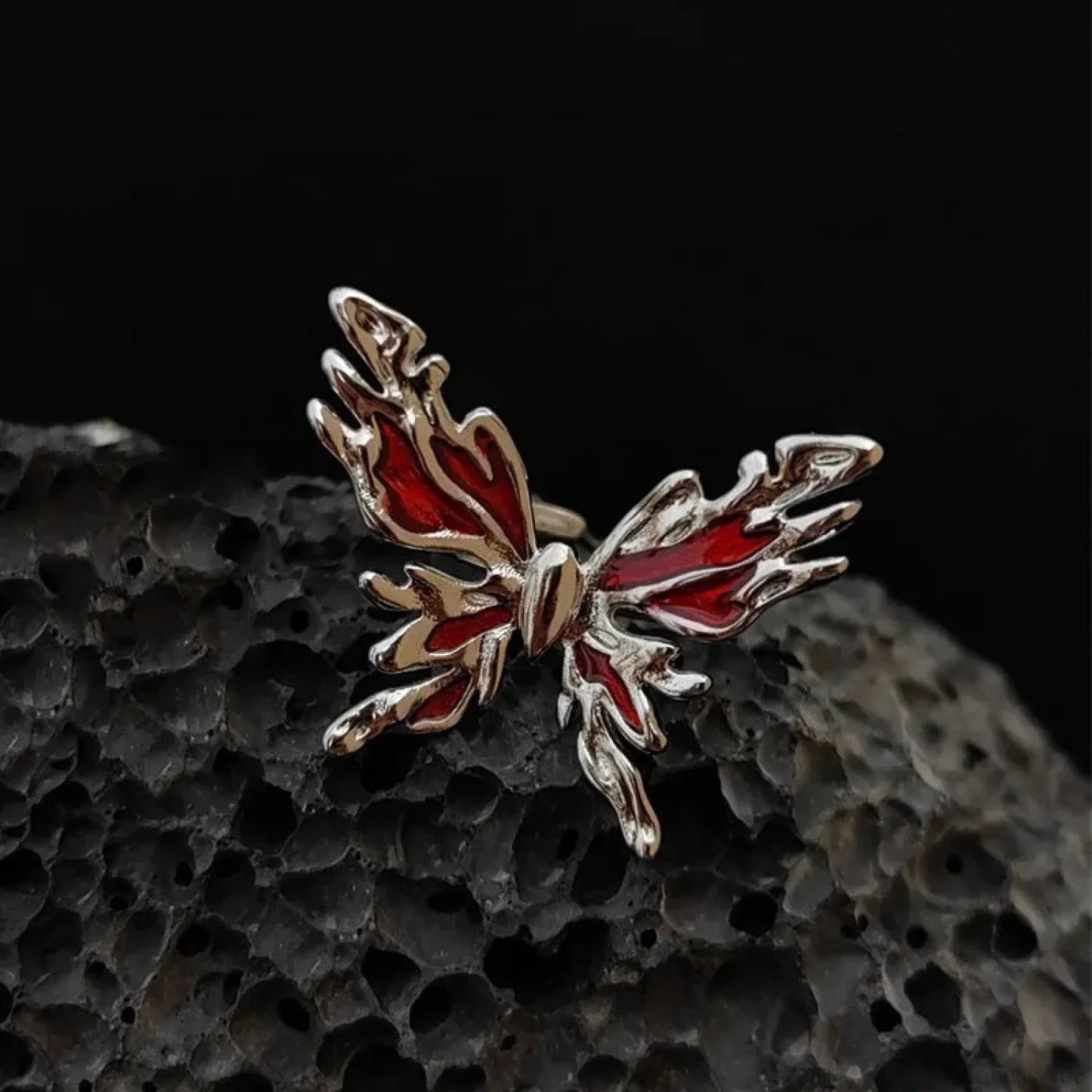 Rebel Spikes Creeper Crimson Gem Gothic Ring