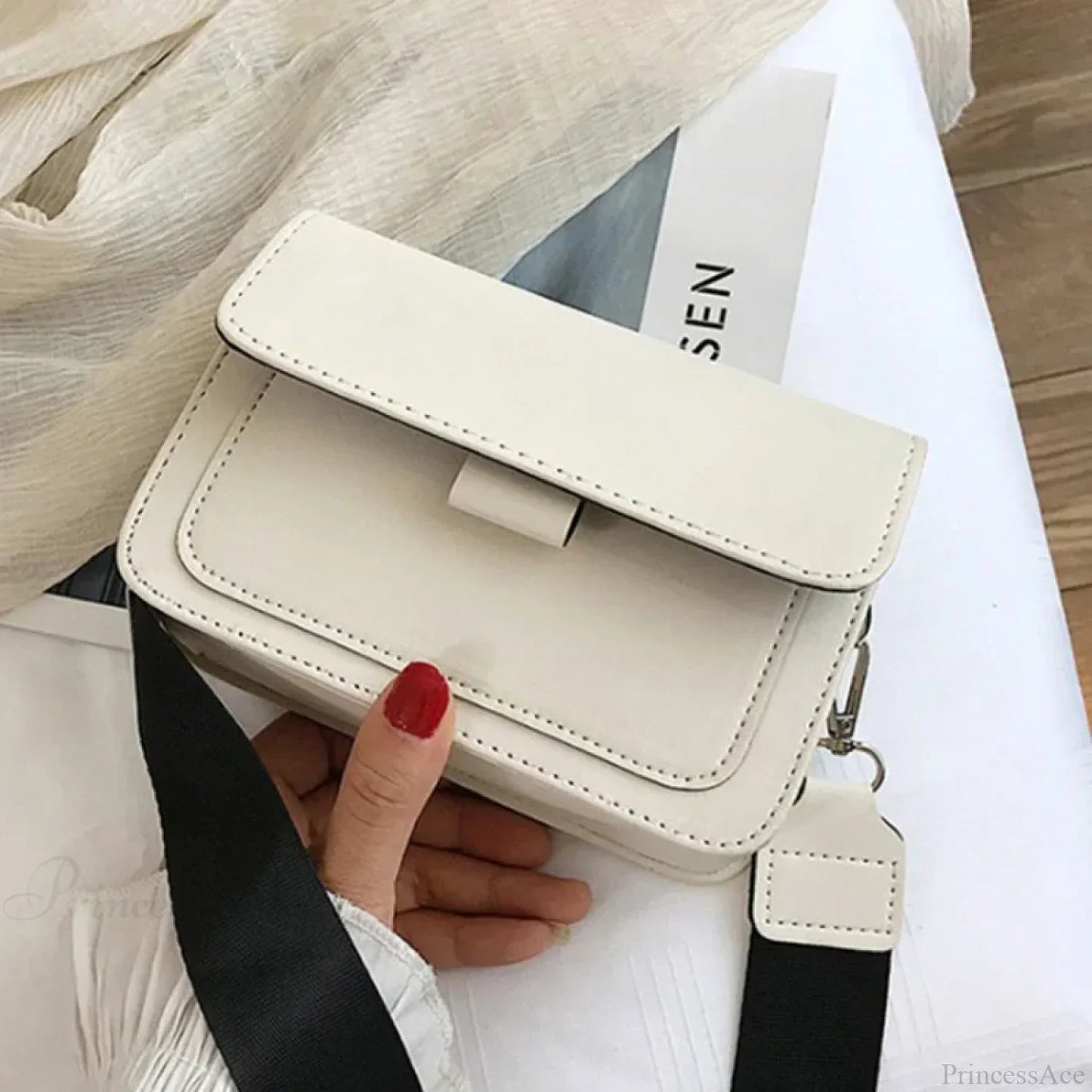 Retro Square Wide Strap Crossbody
