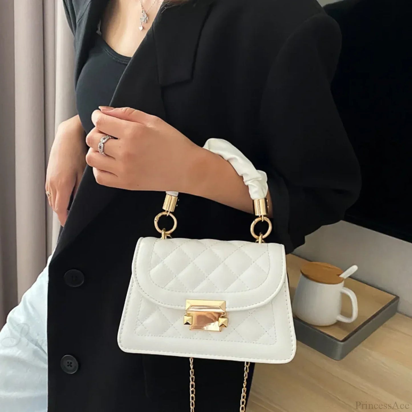 Rhomboid Chain PU Leather Messenger Handbag