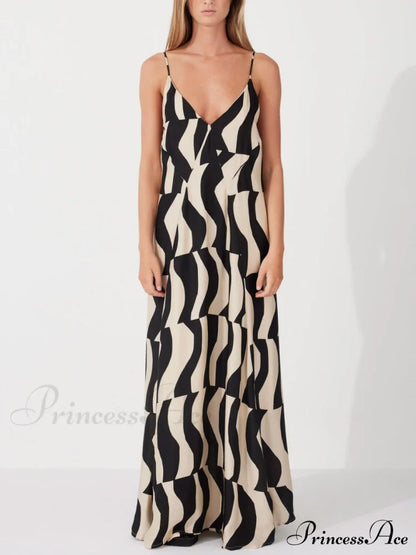Scooped Back Relaxed Charming Fit Style Maxi Dress