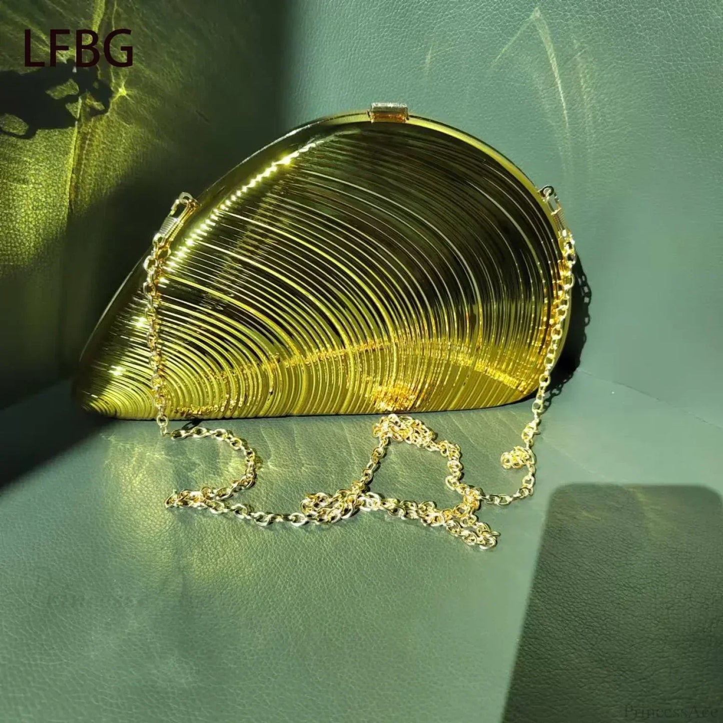 Shell Shaped Acrylic Purse Clutch Bag with Gold Chain