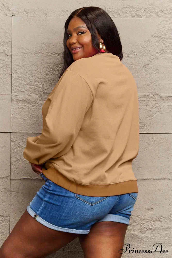 Size Full Face - Smiling Simply Graphic Sweatshirt Love