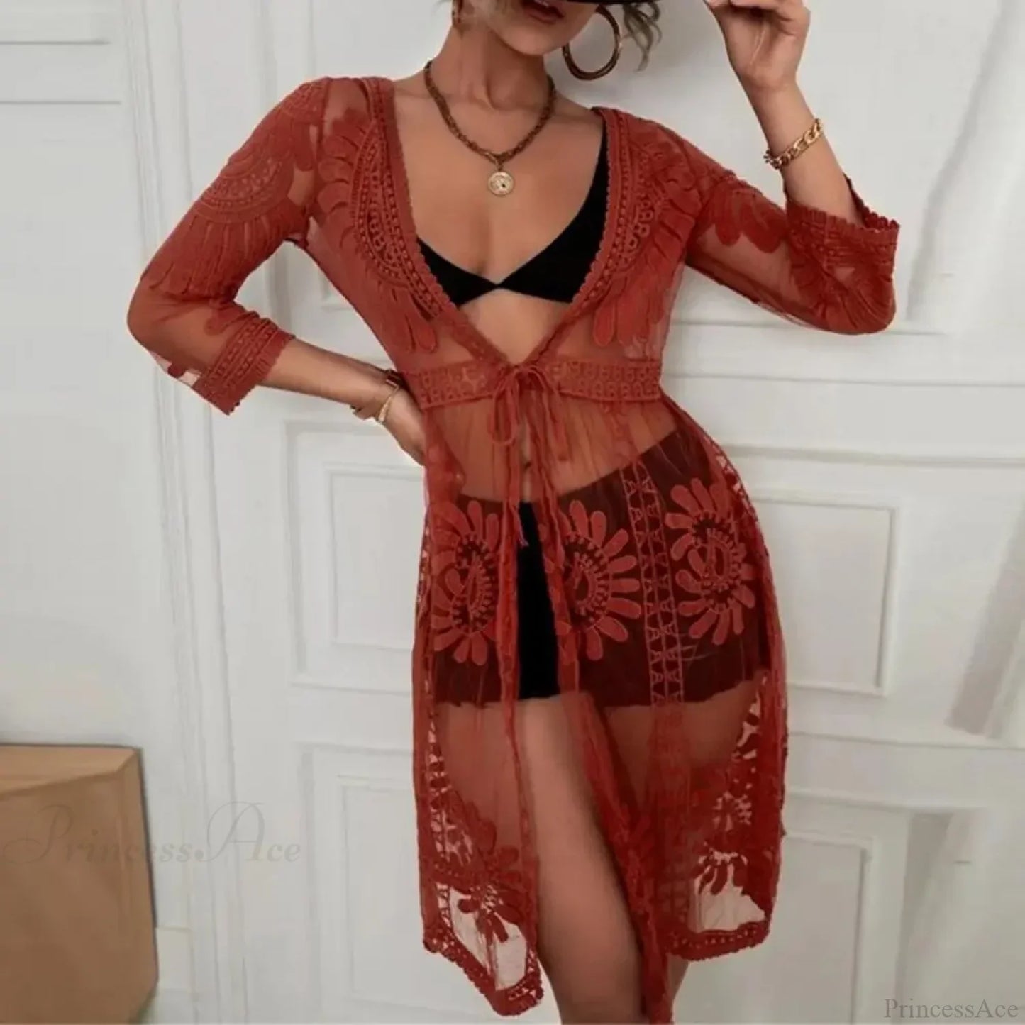 Pareo de bikini con encaje y bordado en las mangas
