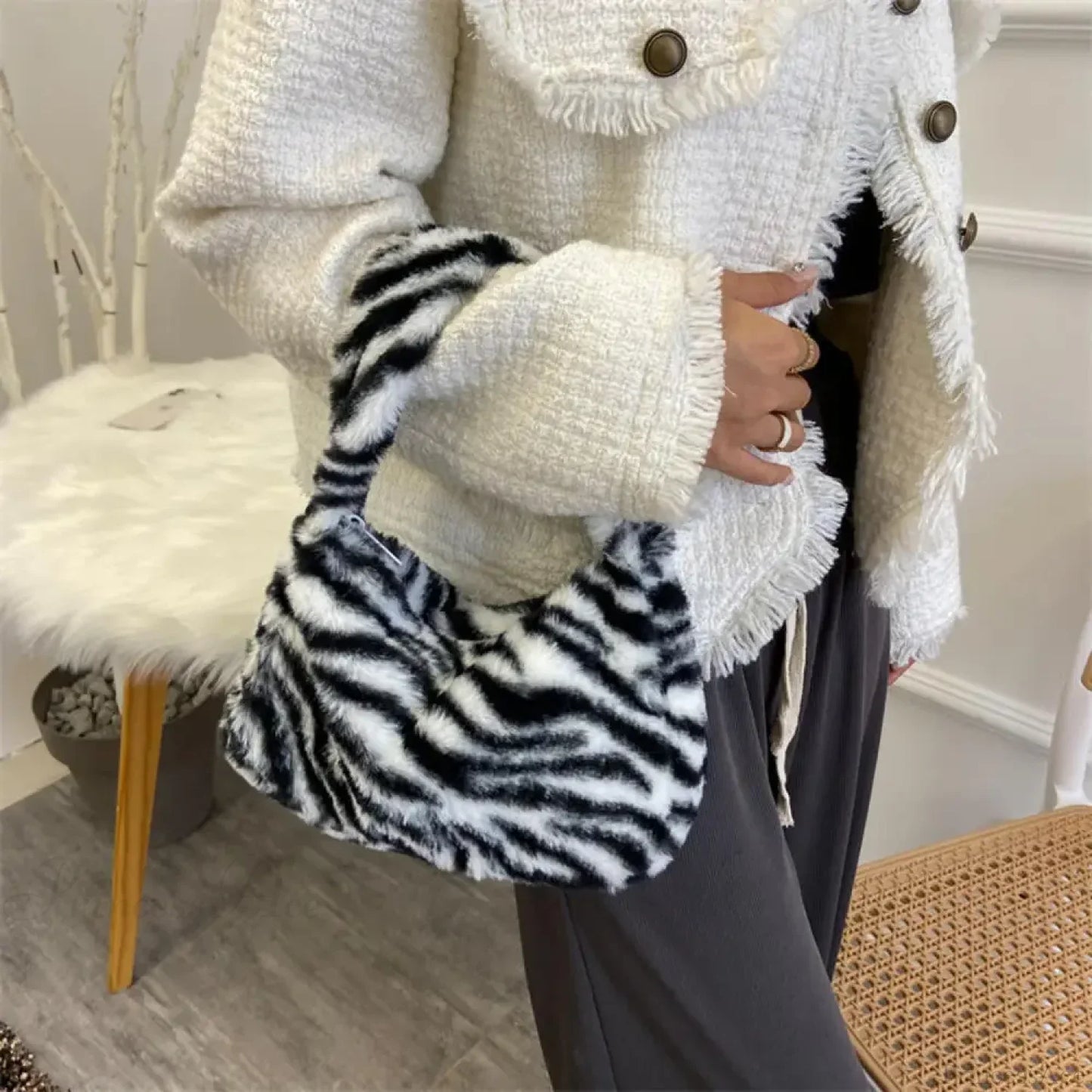 Soft Plush Leopard Pattern Shoulder Tote Handbag