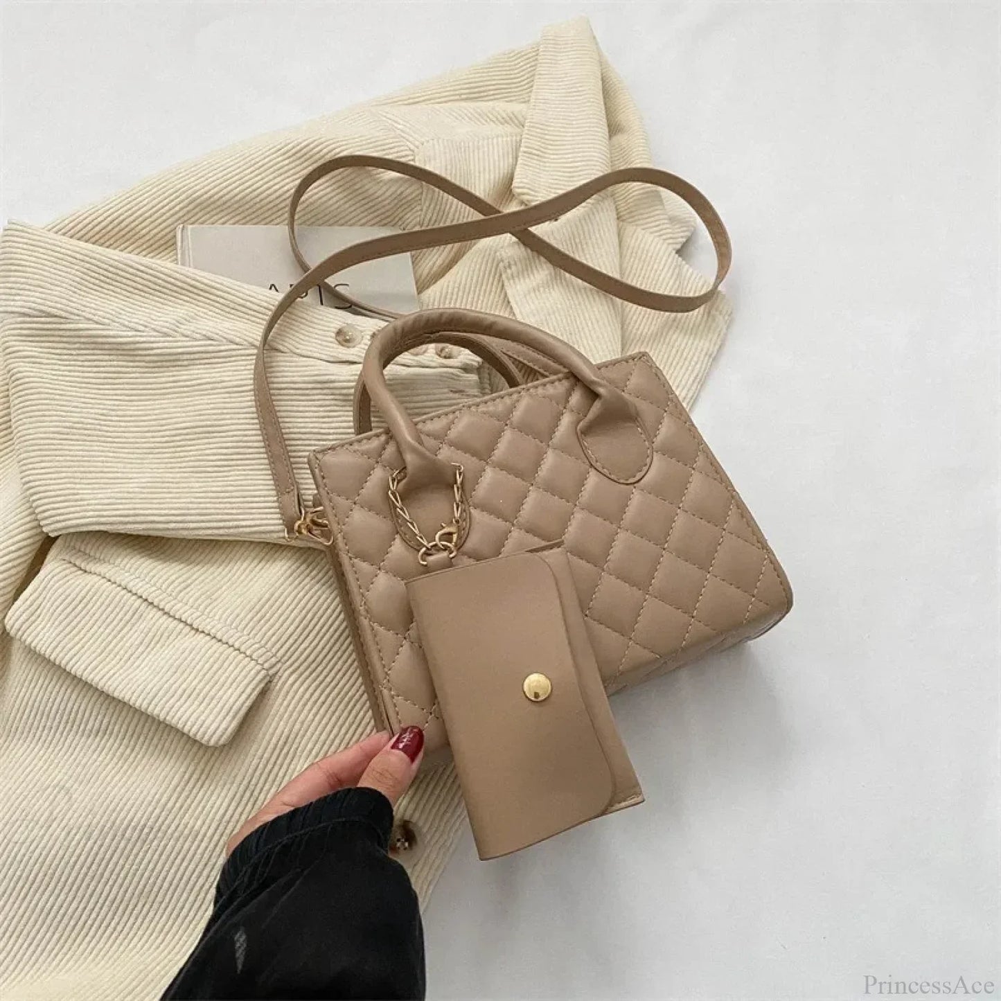 Solid Diamond Grid PU Leather Crossbody
