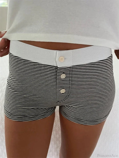 Solid Heart Print Elastic Short