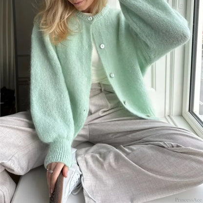 Solid O-neck Cropped Knitted Cardigan