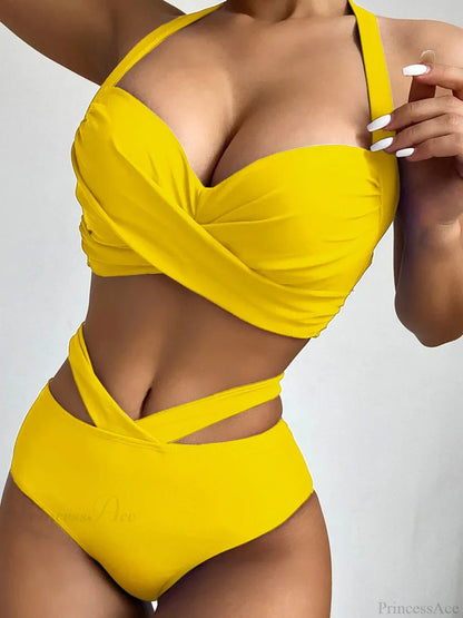 Conjunto de dos piezas de halter con cordones en la espalda y teñido anudado