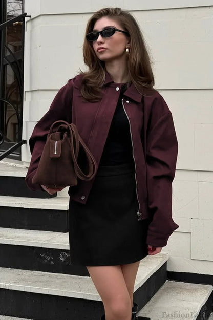 Chaqueta utilitaria de ante rojo vino